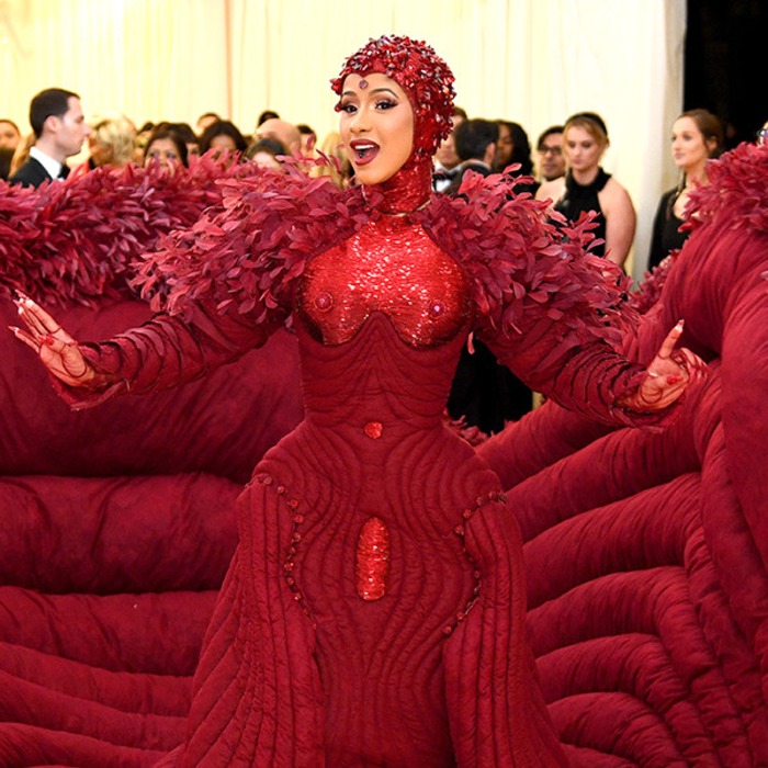 Cardi B Pulls A Rihanna In Larger Than Life Gown At The 2019 Met Gala E Online